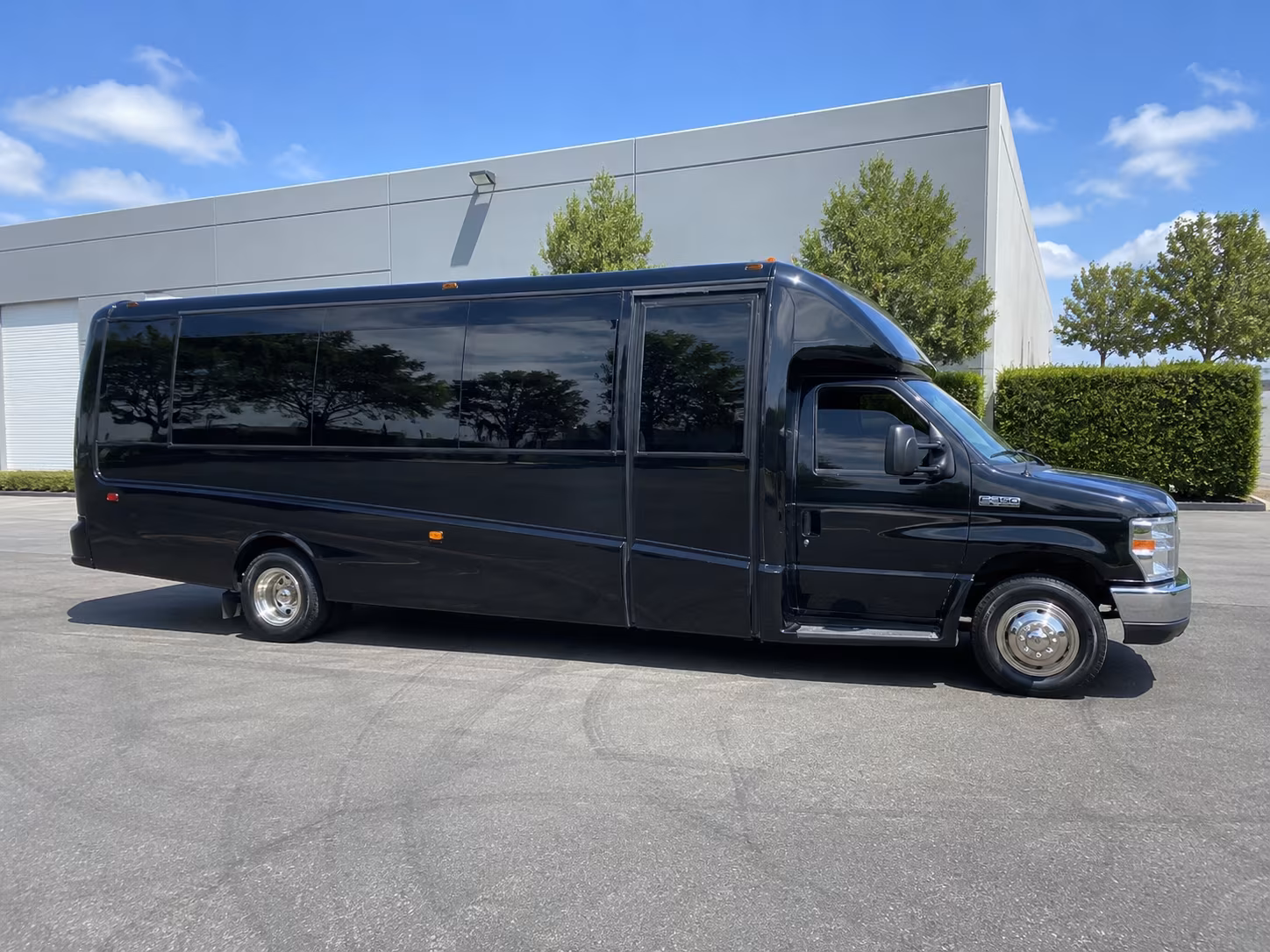 affordable shreveport prom party bus prices split across your group